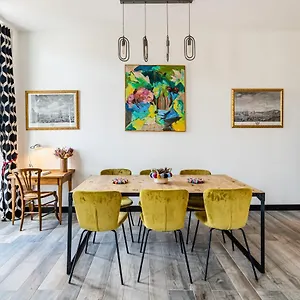 T2 Chic, Vue Vieux-port Et Notre Dame, Atypique, Calme, Clim, 48m2, Acces Autonome Avec Code Apartment Marseille