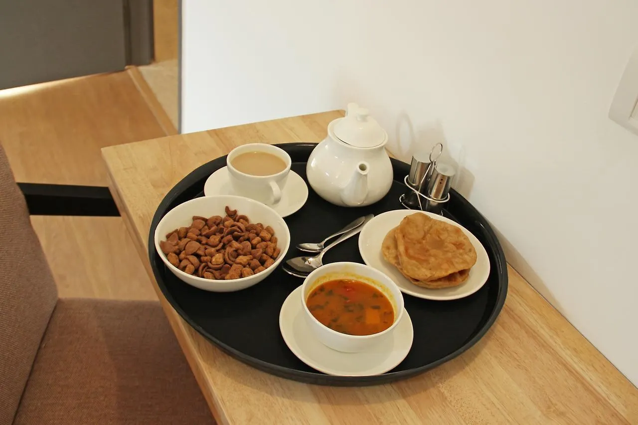 ***  Oyo 2054 New Hotel Broadway Varanasi India