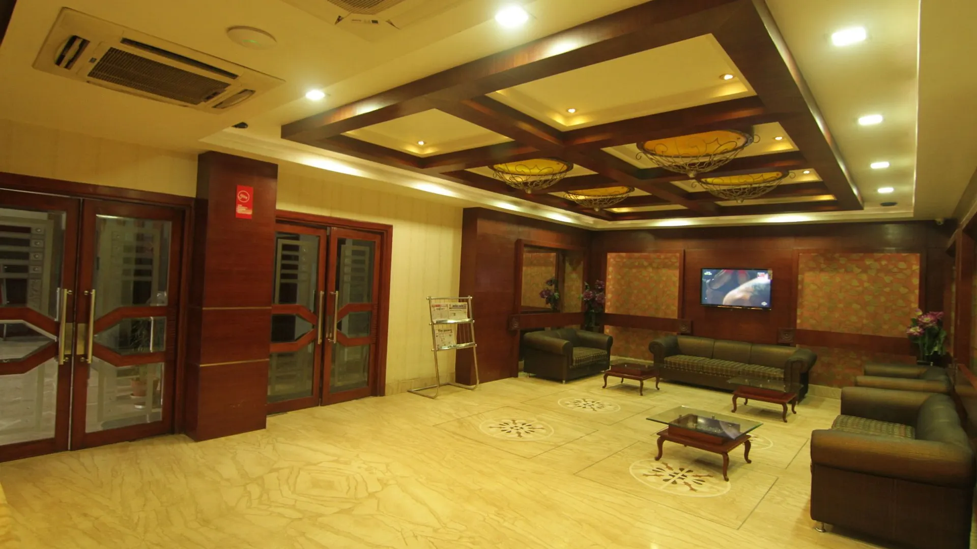 Oyo 2054 New Hotel Broadway Varanasi