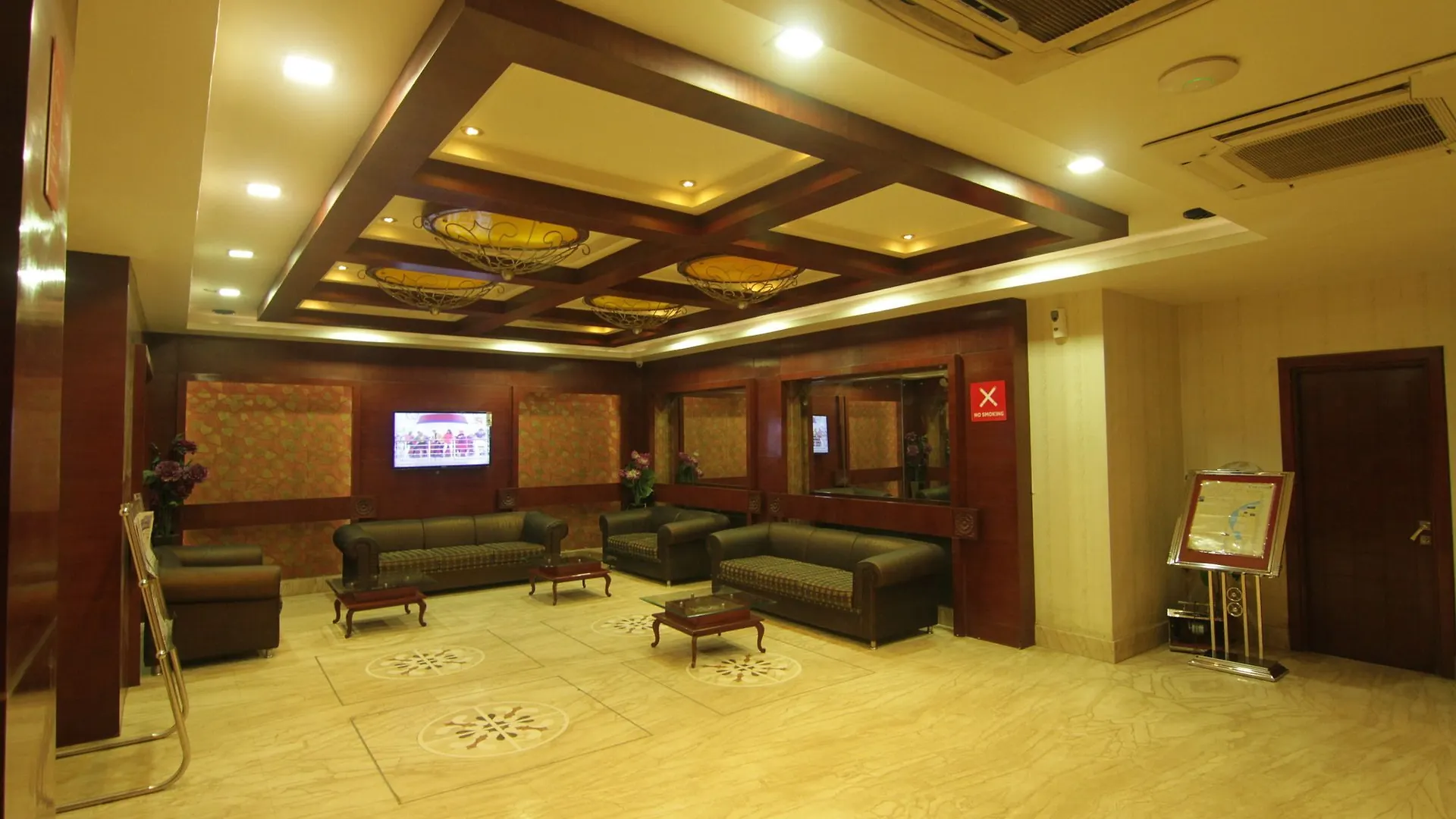 Oyo 2054 New Hotel Broadway Varanasi